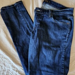 Womens Levi's